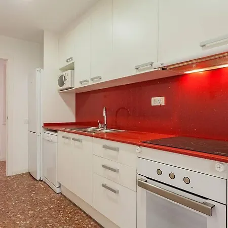 Big For 15 In The Heart Of Eixample Barcelona