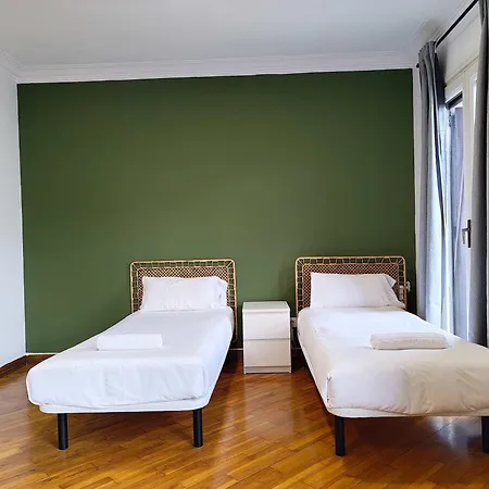 Big For 15 In The Heart Of Eixample Apartment *