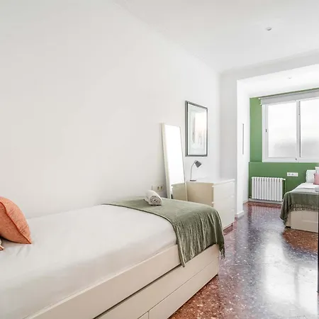 Apartment Big For 15 In The Heart Of Eixample